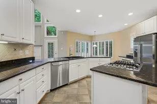 1104 Water Pointe Ln, Reston, VA 20194 - Photo 9