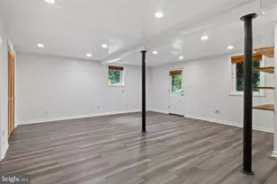 6523 Kerns Rd, Falls Church, VA 22044 - Photo 27