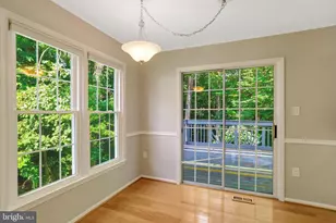 7926 Pebble Brook Ct, Springfield, VA 22153 - Photo 9