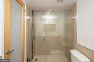 1800 Old Meadow Rd, McLean, VA 22102 - Photo 9