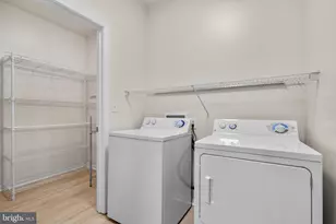 12933 Centre Park Cir, Herndon, VA 20171 - Photo 17
