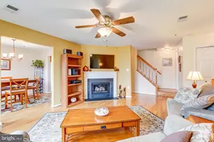 11707 Tumbrel Ct, Fairfax, VA 22030 - Photo 13
