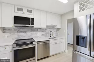 2311 Pimmit Dr, Falls Church, VA 22043 - Photo 17