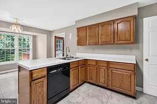 11620 Havenner Rd, Fairfax Station, VA 22039 - Photo 13