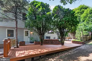 6837 Lamp Post Ln, Alexandria, VA 22306 - Photo 31