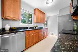 7407 Marc Dr, Falls Church, VA 22042 - Photo 17