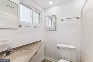 6916 Southridge Dr, McLean, VA 22101 - Photo 29