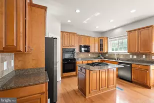 4370 Patriot Park Ct, Fairfax, VA 22030 - Photo 23