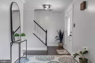 12306 Streamvale Cir, Herndon, VA 20170 - Photo 3