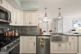 12205 Fairfield House Dr, Fairfax, VA 22033 - Photo 7