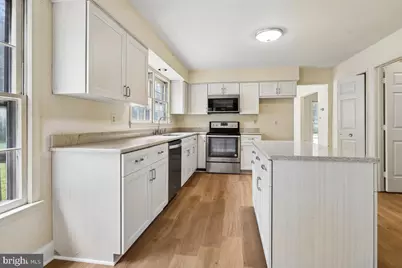 3231 Nestlewood Drive, Herndon, VA 20171 - Photo 13