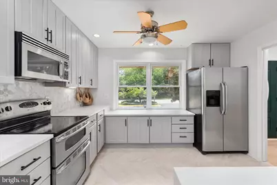 8174 Electric Avenue, Vienna, VA 22182 - Photo 3
