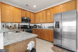 6339 Eagle Ridge Ln, Alexandria, VA 22312 - Photo 11