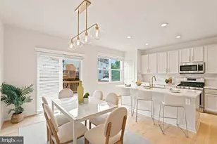 14679 Seasons Dr, Centreville, VA 20120 - Photo 13