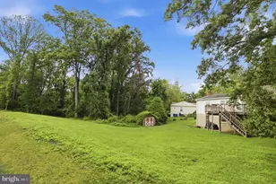 8419 Wesleyan St, Vienna, VA 22180 - Photo 1