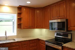 1103 Delf Dr, McLean, VA 22101 - Photo 3