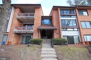 10208 Bushman Dr, Oakton, VA 22124 - Photo 1