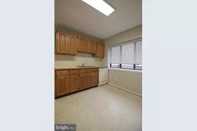 1662 Parkcrest Circle #400, Reston, VA 20190 - Photo 13