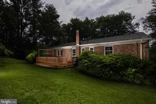 9908 Minburn St, Great Falls, VA 22066 - Photo 23