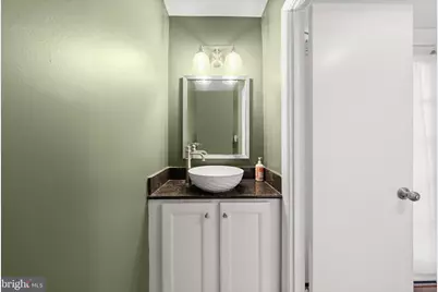 315 Center Street N, Vienna, VA 22180 - Photo 11
