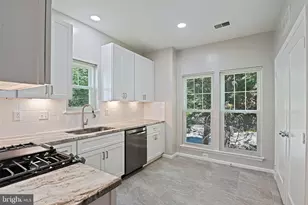 1519 North Point Dr, Reston, VA 20194 - Photo 17