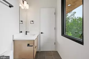8313 Syracuse Cir, Vienna, VA 22180 - Photo 53