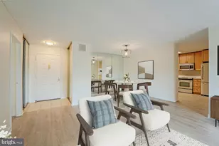8340 Greensboro Dr, McLean, VA 22102 - Photo 5
