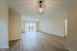 8340 Greensboro Dr, McLean, VA 22102 - Photo 11