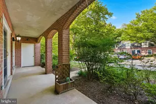 5911 Prince James Dr, Springfield, VA 22152 - Photo 25