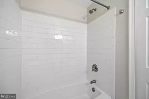 6911 Mary Caroline Cir, Alexandria, VA 22310 - Photo 19