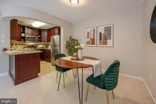 11017 Villaridge Ct, Reston, VA 20191 - Photo 5