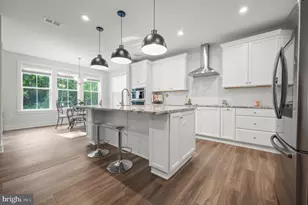 8702 Southrun Ct, Lorton, VA 22079 - Photo 11