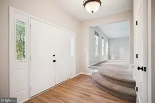8003 Log Cabin Ct, Springfield, VA 22153 - Photo 3