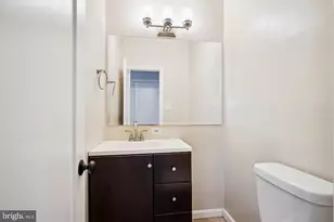 8003 Log Cabin Ct, Springfield, VA 22153 - Photo 27