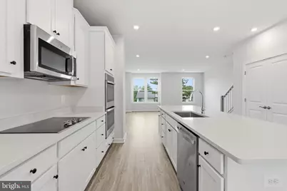 2118 Acadia Road, Herndon, VA 20170 - Photo 7