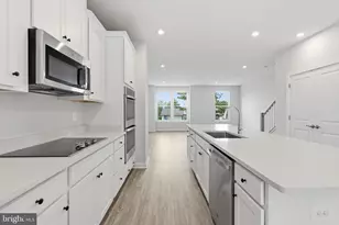 2118 Acadia Rd, Herndon, VA 20170 - Photo 7