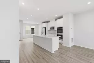 2118 Acadia Rd, Herndon, VA 20170 - Photo 5