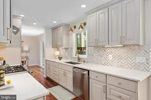 10618 Shadow Ln, Fairfax Station, VA 22039 - Photo 9
