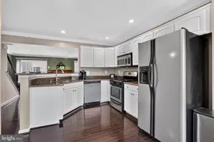 6568 Osprey Point Ln, Alexandria, VA 22315 - Photo 11