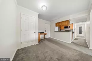 8511 Barrington Ct, Springfield, VA 22152 - Photo 9