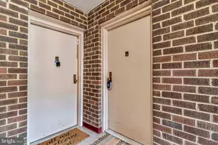 9710 Kingsbridge Dr, Fairfax, VA 22031 - Photo 13
