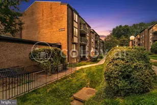 9710 Kingsbridge Dr, Fairfax, VA 22031 - Photo 1