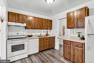 9710 Kingsbridge Dr, Fairfax, VA 22031 - Photo 5
