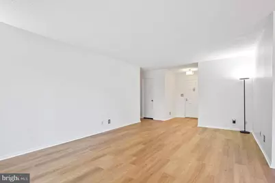 5902 Mount Eagle Drive #315, Alexandria, VA 22303 - Photo 7