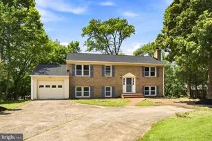 1534 Malvern Hill Pl, Herndon, VA 20170 - Photo 3