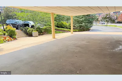 8330 Greensboro Drive #06/0003, McLean, VA 22102 - Photo 5