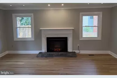 4140 Point Hollow Ln, Fairfax, VA 22033 - Photo 3