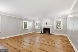 4140 Point Hollow Ln, Fairfax, VA 22033 - Photo 7
