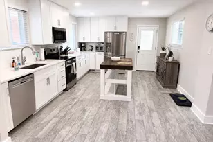 5010 Gainsborough Dr, Fairfax, VA 22032 - Photo 5