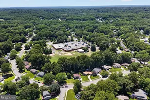 5010 Gainsborough Dr, Fairfax, VA 22032 - Photo 29
